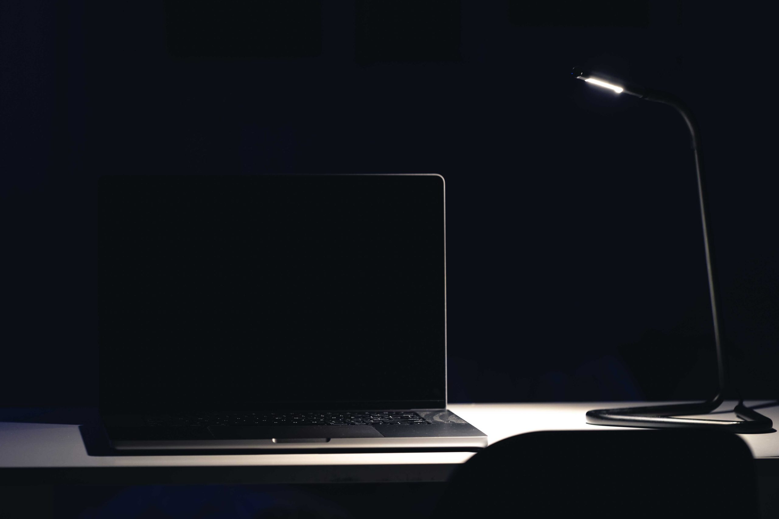 black-laptop-rgfddg black-laptop-rgfddg